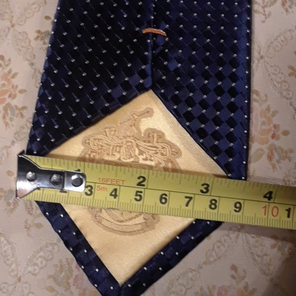 Donald J. Trump Signature Collection tie - Picture 6 of 6